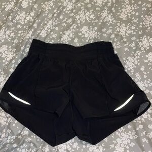 Size 4 high rise lululemon hotty hots-selling because they no longer fit me